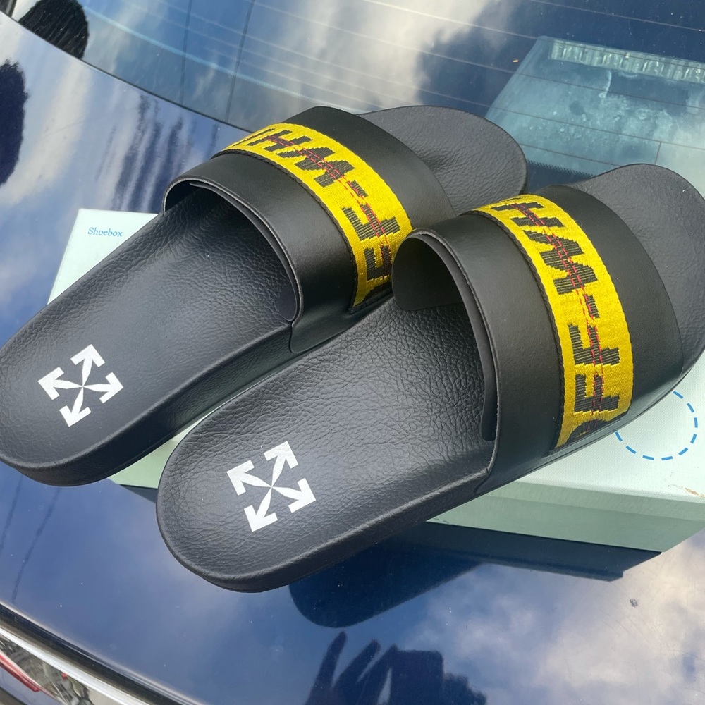 Off x white slides